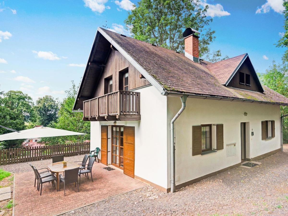 In Rudn K With Private Garden * Rudník